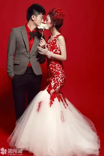 社区 成都生活 婚嫁首页 结婚日记 03 庄园的美丽白纱 红色费加罗