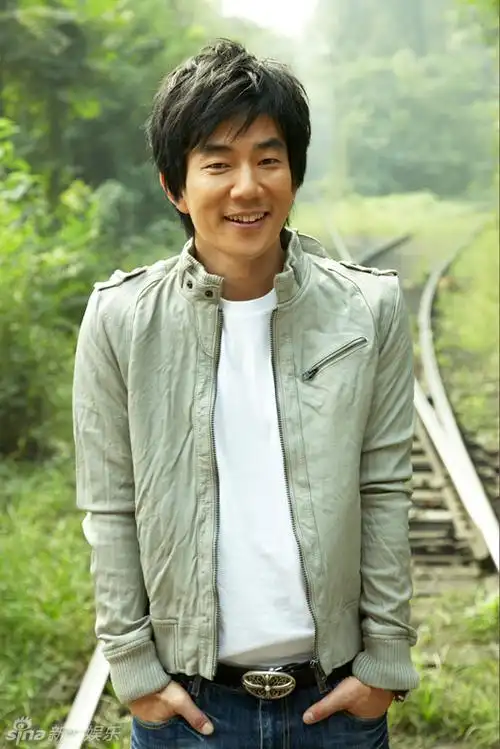 高清组图:任贤齐新专辑造型还原最真实的旅途画面_高清图集_新浪网