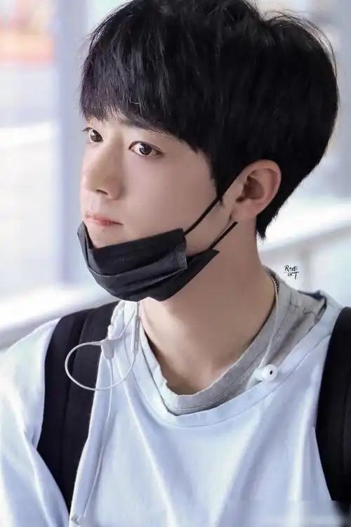 肖战撒娇卖萌集锦你能坚持到第几张