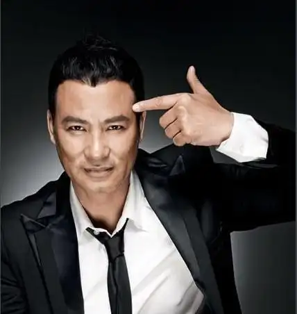 香港演员任达华背景任达华家里是做什么的有黑帮背景吗