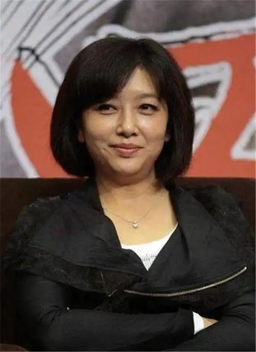 江珊到底有多大魅力与高曙光闪婚闪离40岁拿下小9岁靳东