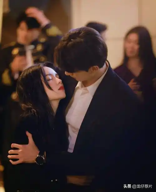 2023年开播必追的10部现偶剧,罗云熙,许凯,白鹿领衔,快来入坑_章若楠