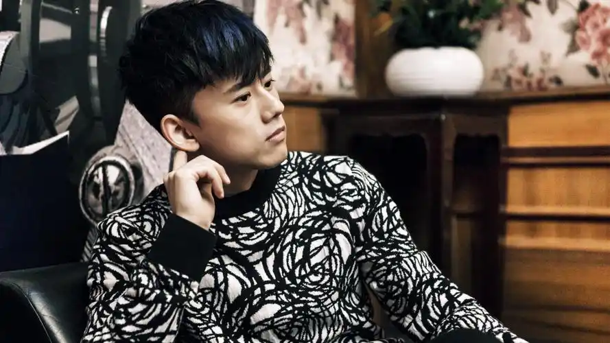 内地明星张杰明星风尚壁纸