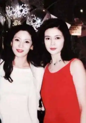 炮轰周星驰没良心,枭雄"向太"几番沉浮,老年坦言:健康最重要_陈岚