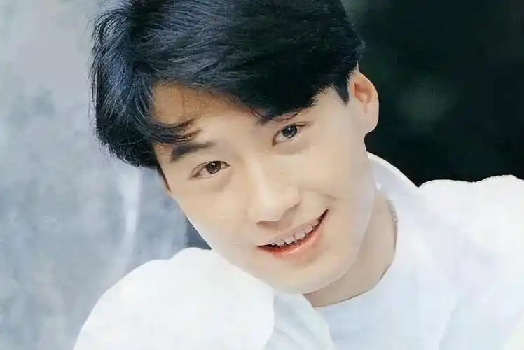 友情越位,恋人未满,1997年的黎明和李嘉欣,是多少人的意难平?