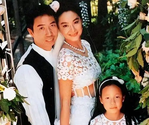 林青霞28年前决然嫁给"分手带娃"的邢李源,现在看来,值了_丈夫_秦汉