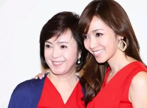 亿万遗产|小三|记者|周杰伦|邱嘉雄|初恋男友|林月云(演员)_网易订阅