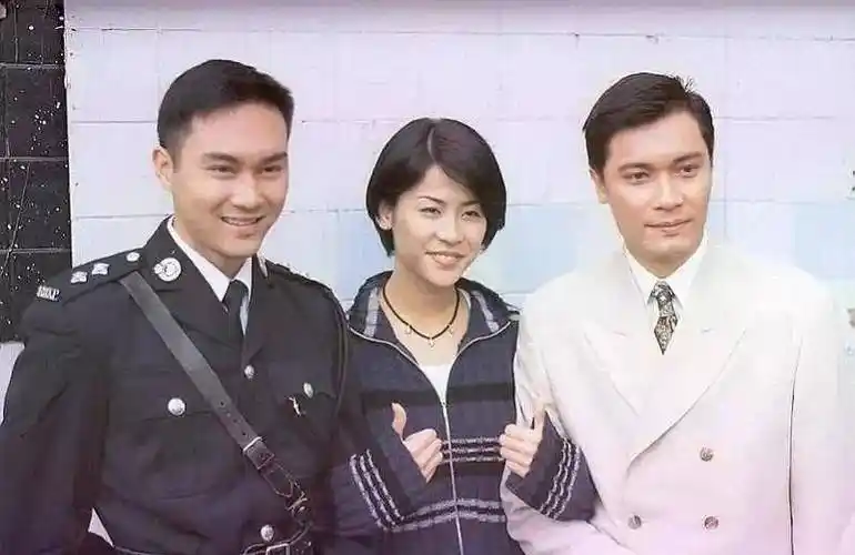 那些年追过的tvb剧集—《天地男儿》_郑少秋_许律师_张智霖