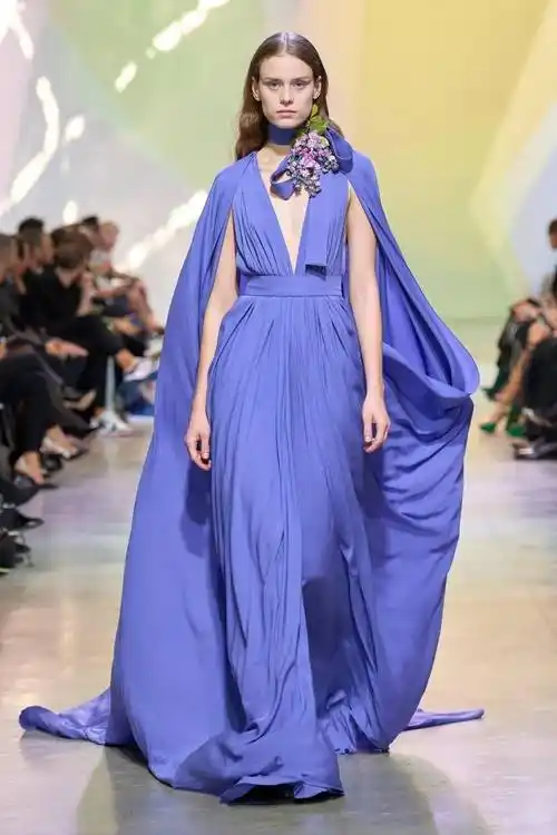 巴黎时装周惊喜太多_装饰_春夏_系列