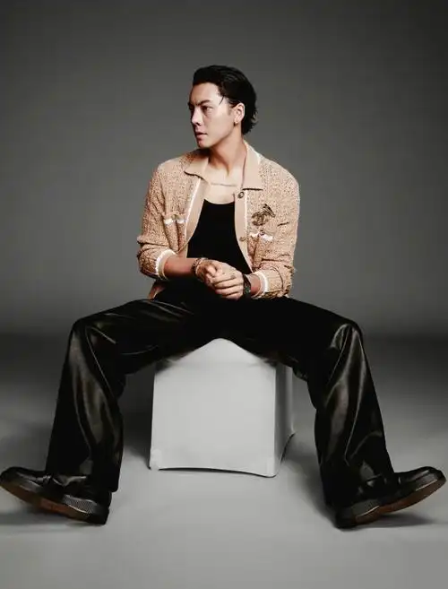 帅炸chanel品牌大使陈伟霆湿发造型绅士又霸气