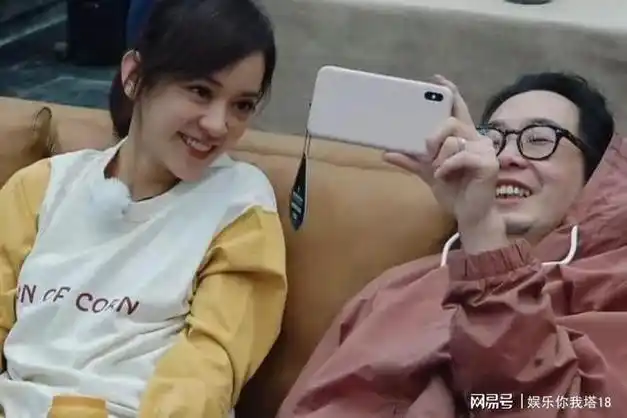 节目里面觉得她老公挺好的比较温柔,脾气也不暴躁也挺包容陈意涵的