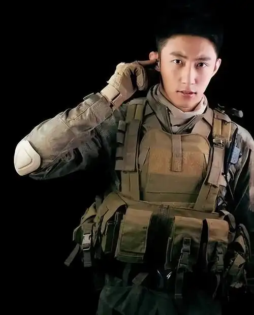 黄景瑜和前妻的极限拉扯什么时候是个头:绯闻女友热巴秀恩爱?