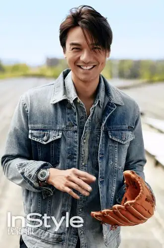 独家丨冯德伦归来仍是少年