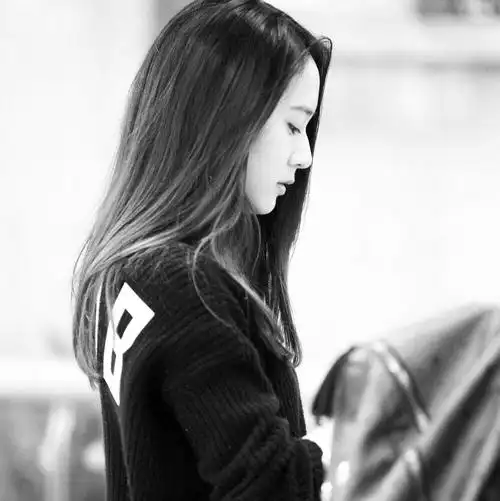 [郑秀晶][盘点]150714 黑白艺术格调的侧脸乖乖