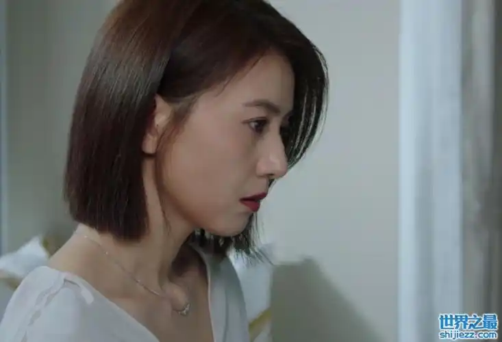 开年爆款来了?高圆圆新剧惊艳,这才是中年女演员的正确打开方式 .