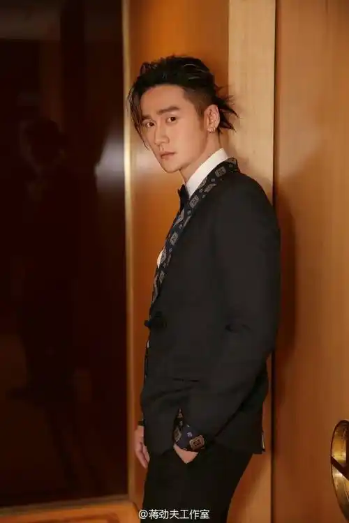 蒋劲夫被封杀四年,不演戏跑外卖,令人唏嘘