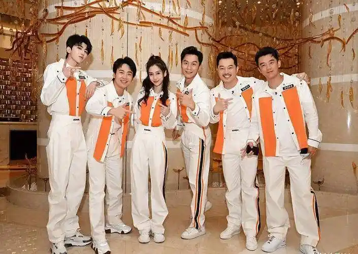 第九季阵容官宣,郭麒麟退出节目录制,两位老成员回归_宋雨琦_蔡徐坤