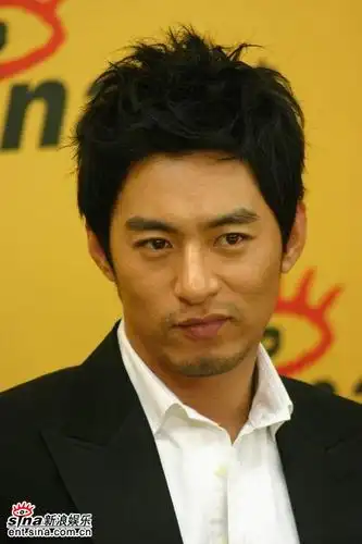 图文韩国明星朱镇模赞赏中国演员入戏快专业