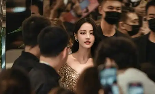 明星经纪人怎么入行,以迪丽热巴为例