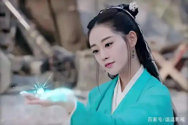 古装女星施法瞬间,杨幂赵丽颖杨紫刘诗诗唐嫣刘亦菲,你最喜欢谁