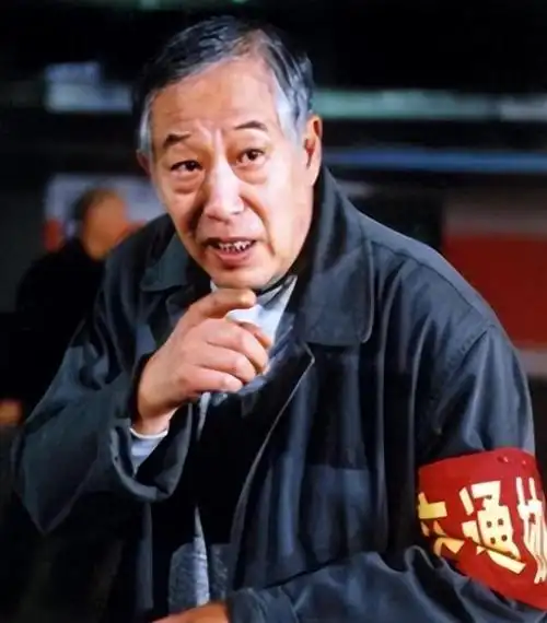 1993年,情景喜剧《我爱我家》的拍摄开始之前