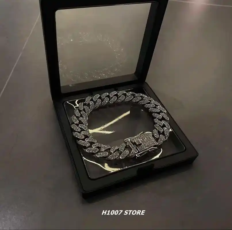 银色镶钻yyds#古巴链 #高级感  - 抖音