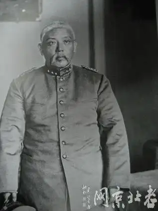 袁世凯第56袁世凯在登上总统宝座时,他穿的其实还是清朝的大将军礼服