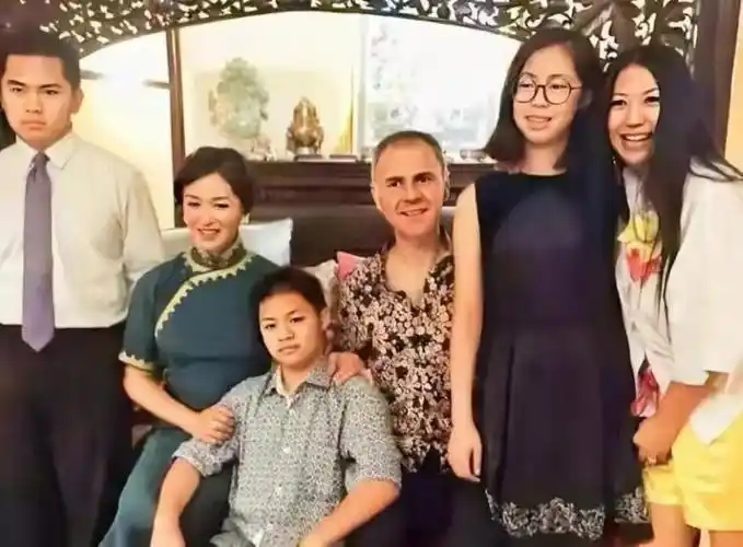 事实证明,55岁的"毒舌天后"金星,早已成为"人生赢家"