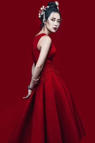 紧扣时代脉搏 云朵唱响《一盏灯》