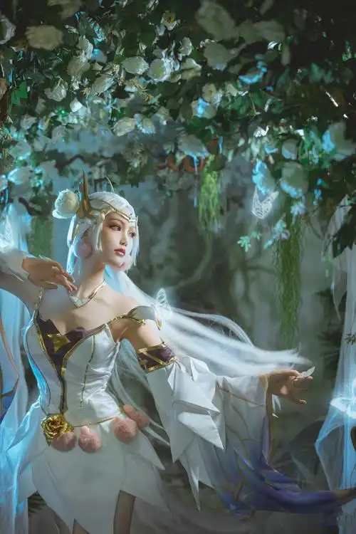 王者荣耀:梦幻cos貂蝉金色仲夏夜之梦,简直比原皮肤还要纯洁!