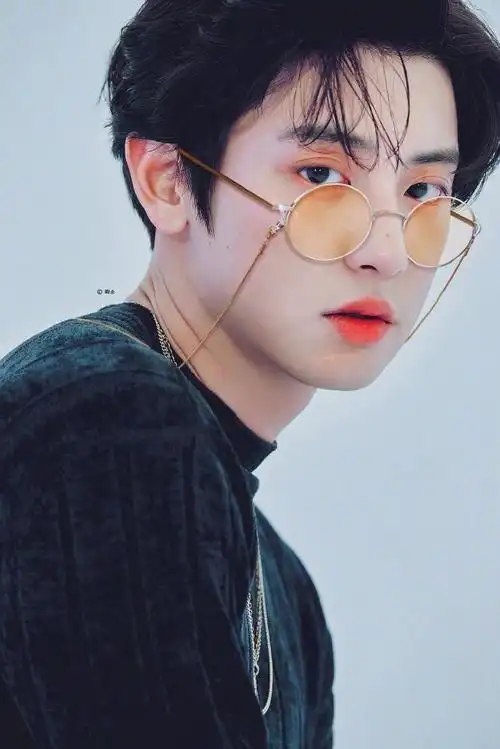 谁最适合带有色眼镜多图