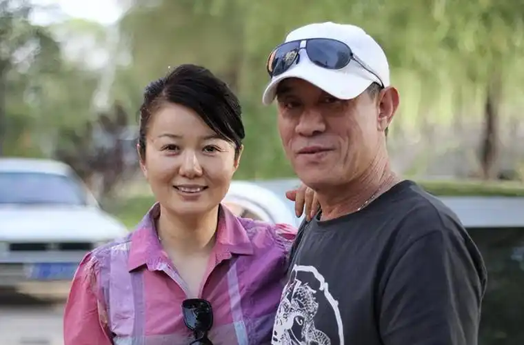 回顾郑卫莉与赵君离婚21年她二婚成为杜淳的母亲他60岁仍单身