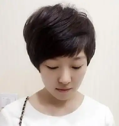 女生甜美减龄短发发型图片  气质短发图片