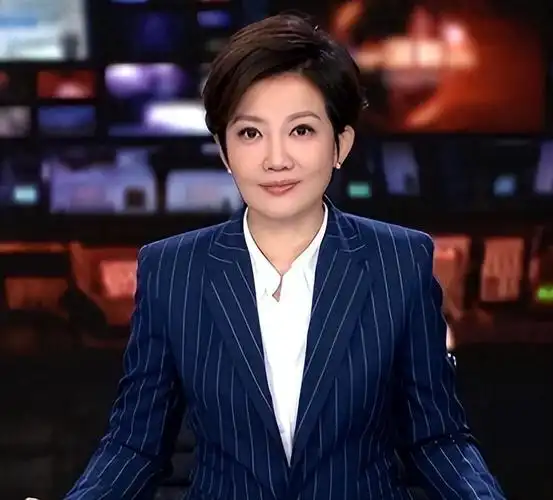 央视美女主持人王端端嫁给同行丈夫很幸福直播时落泪被质疑