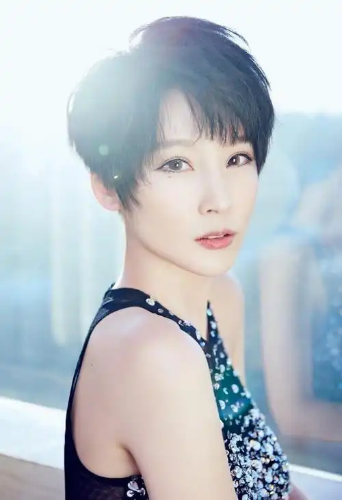 谢楠的第一任丈夫是谁 谢楠家世背景有多厉害-千百号