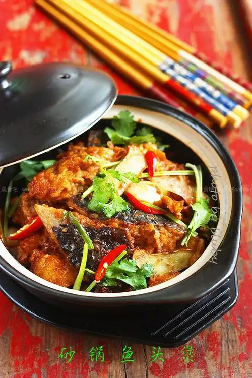 啫啫鱼头煲(粤菜)的做法步骤_美食菜谱之家