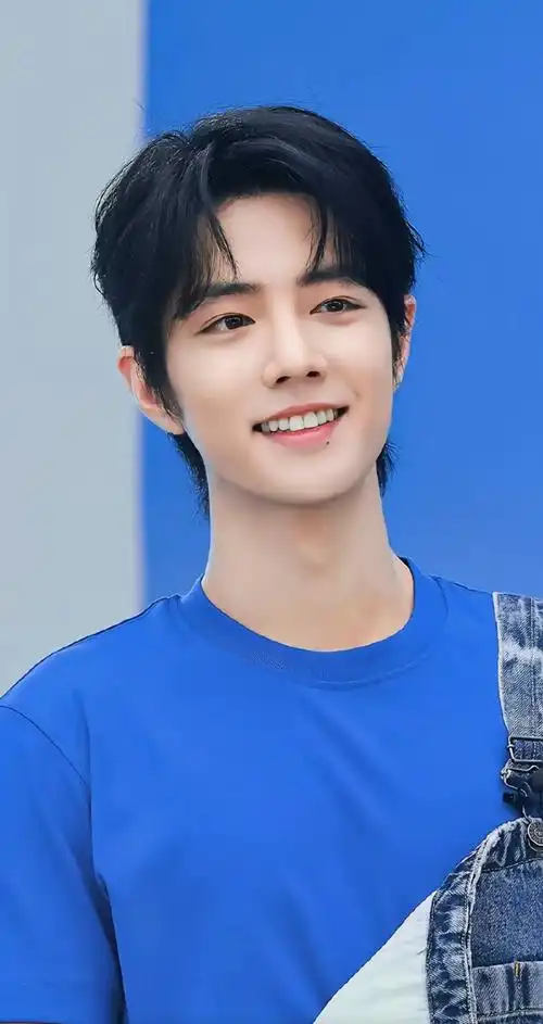 好清爽好治愈的蓝朋友#蓝色治愈系#肖战rio锐澳鸡尾酒全球品 - 抖音