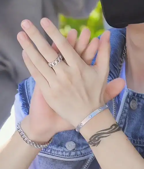 喜欢一些任嘉伦戴戒指的绝对苏感