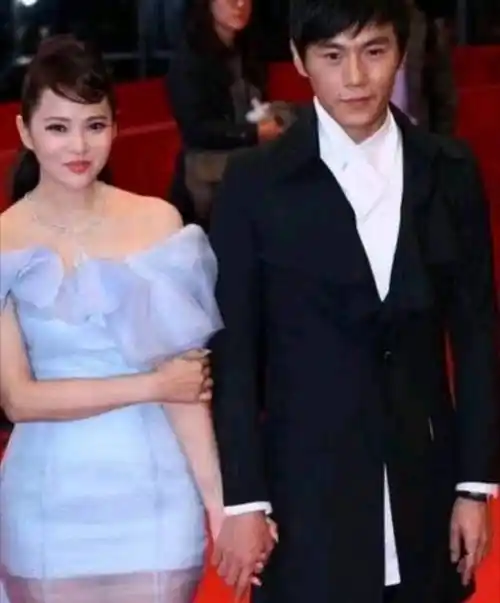 42岁秦昊疑似整容妻子伊能静被扒曾婚内不忠诚网友人红是非多