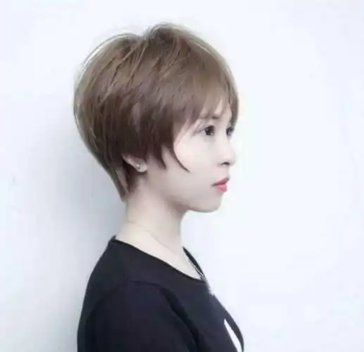 40岁的圆脸适合什么类型的短发?