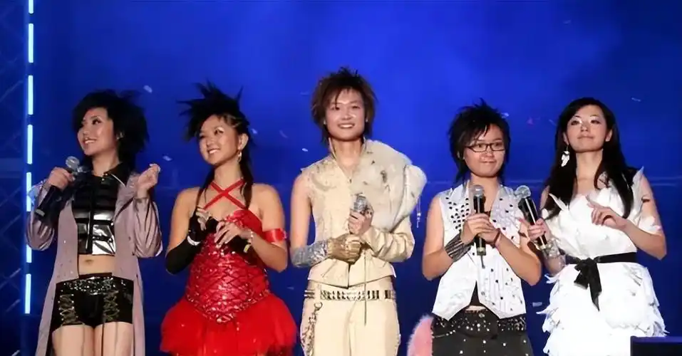 大河车展20年回望之2005:汽车开始走进家庭 大河车展应运而生_太平洋