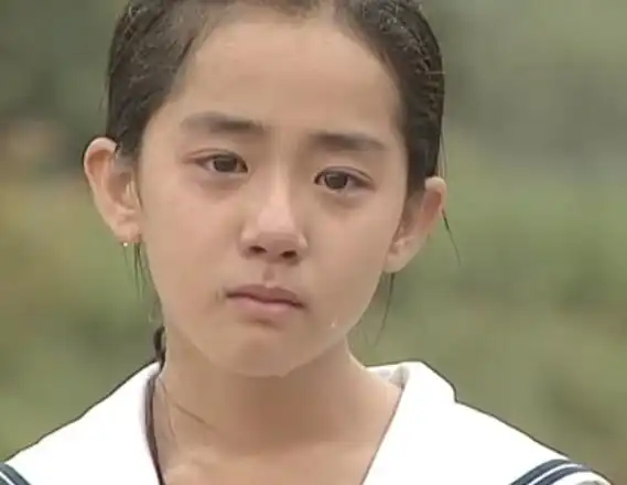 p>2000年韩剧,系列电视剧《蓝色生死恋》之《秋天的童话》第一部,由