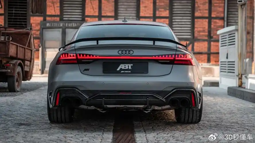 奥迪御用改装厂出品40t750马力黑武士rs7070707近日