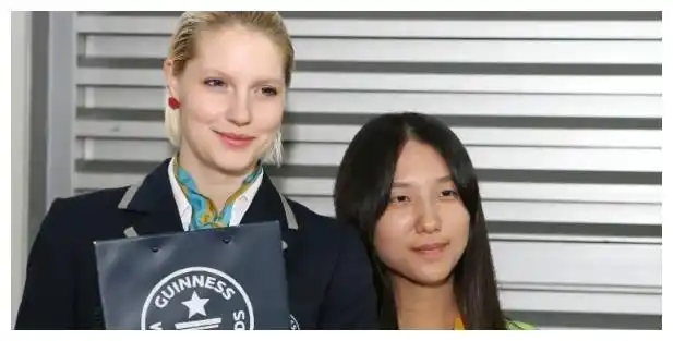 加拿大人,一个中国人两人的感情受到了更多的关注,一个,撒贝宁就和"