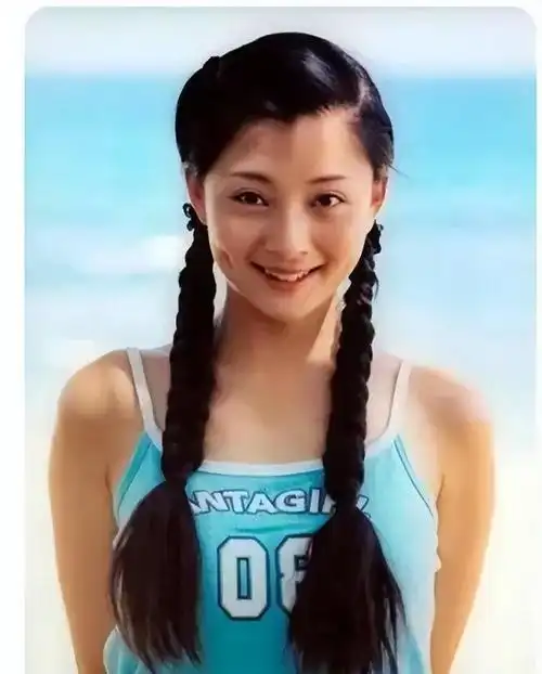 多辆豪车轮流开,如今44岁却活得像20岁|殷桃|幸福|电视剧|她的演技