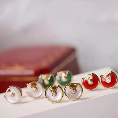 卡地亚护身符耳钉