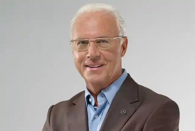 贝肯鲍尔是德国足坛乃至世界足坛当之无愧的伟人,作为球员他曾率领