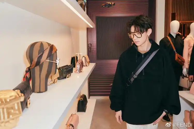 lg—小鬼 - 堆糖,美图壁纸兴趣社区