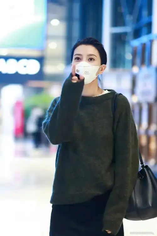 高圆圆的穿搭才是接地气日常穿出门完全没问题