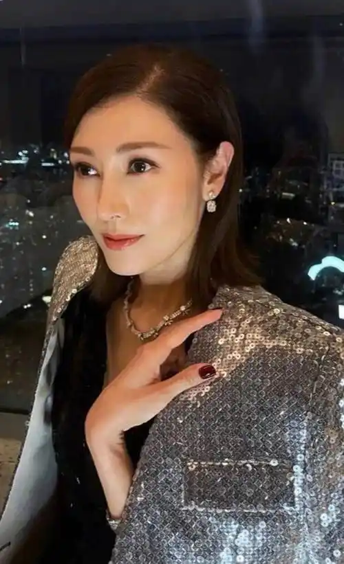 一代女神李嘉欣!她到底有多美?